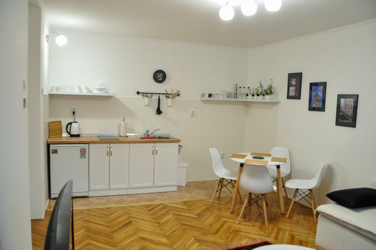 Zvekir - Old Town Apartment サラエヴォ エクステリア 写真